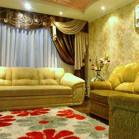 Apartamenty Kharkovskaya Суми Стая снимка
